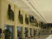    (lobby)